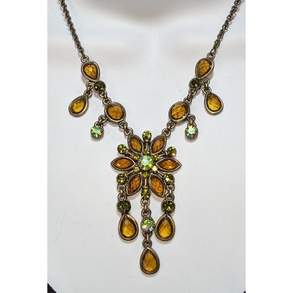 Jewelry - Vintage Wood Faerie Sparkly Floral Necklace